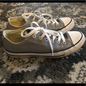 Women’s size 9 Converse